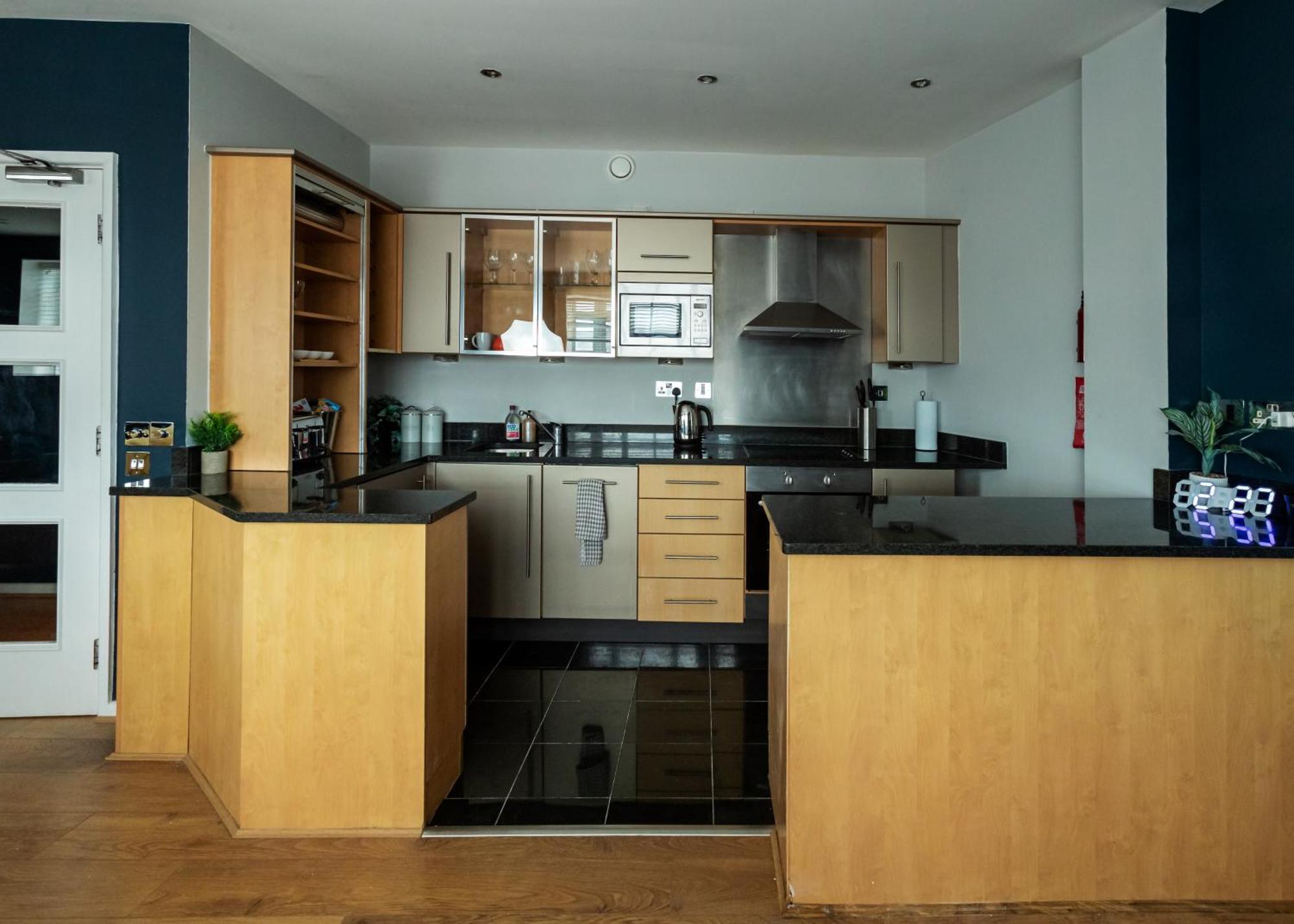 Executive Apartment, City Central ブライトン エクステリア 写真