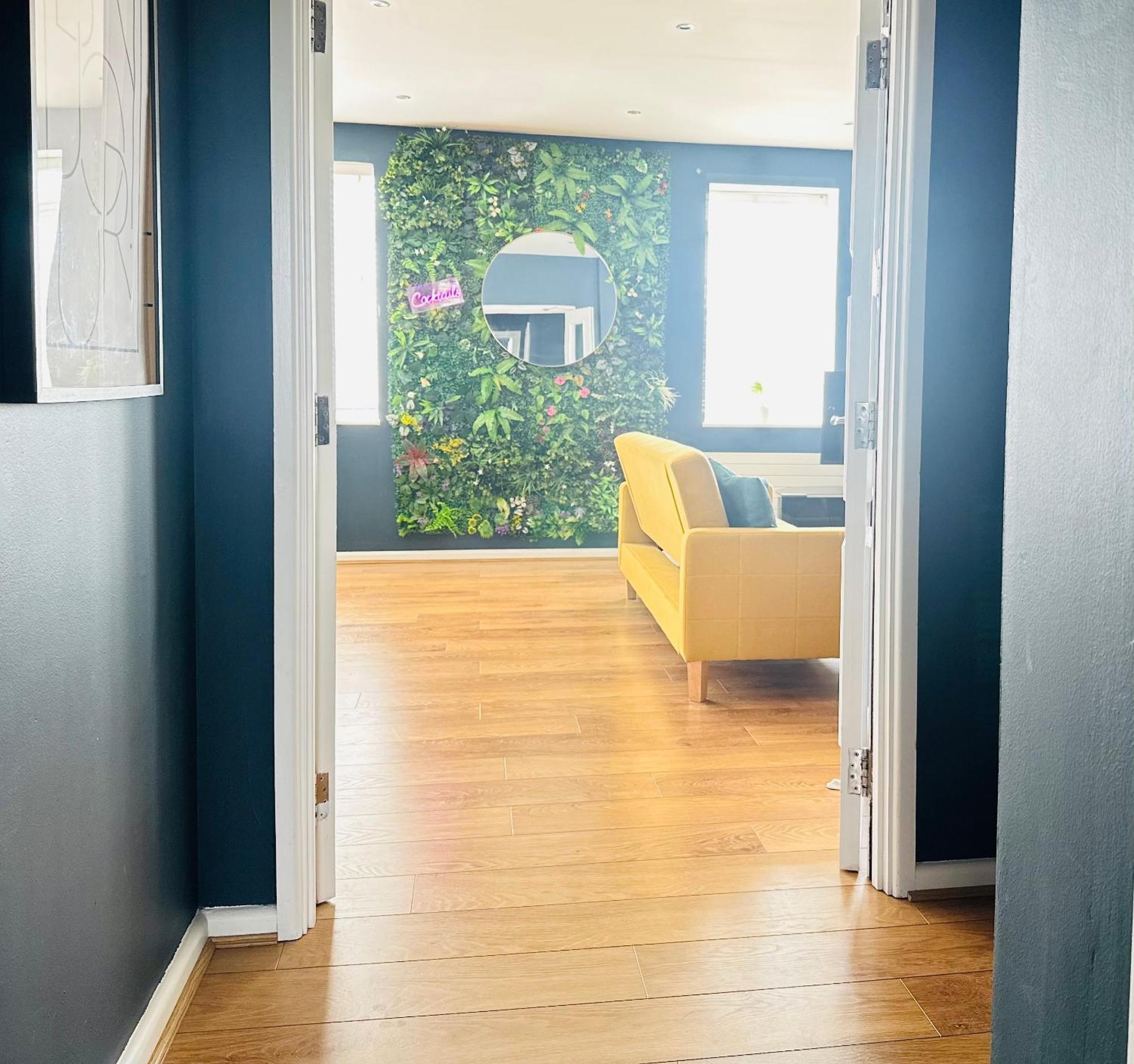 Executive Apartment, City Central ブライトン エクステリア 写真